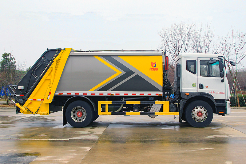 东风D9压缩式垃圾車(chē)(10方 13方 18方)