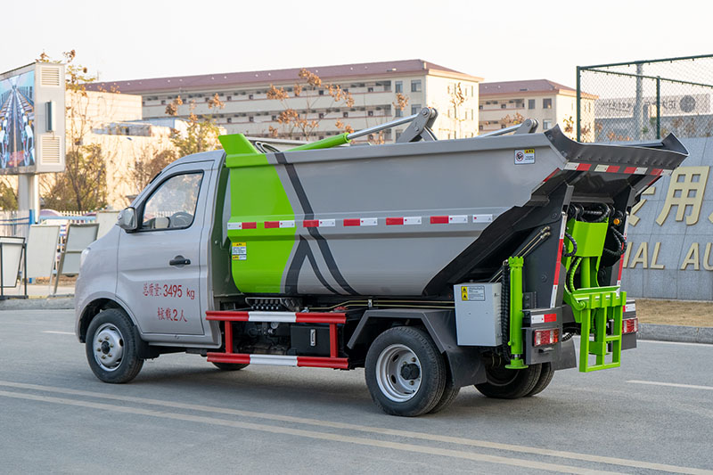 長(cháng)安(后双轮)无泄漏后装挂桶垃圾車(chē)(4方)